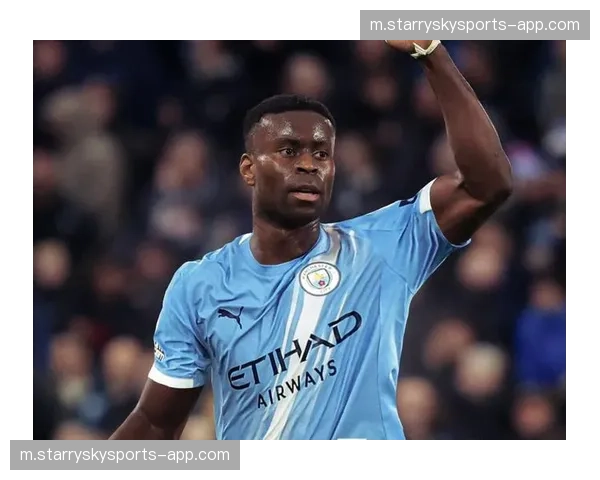 英格兰中卫格伊表现稳健 曼城历练助其锁定主力位置